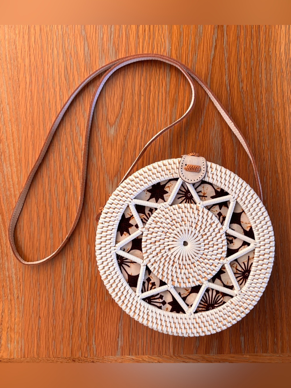 The Garden of Light White Woven Andrea Star Canteen Bag 🤍